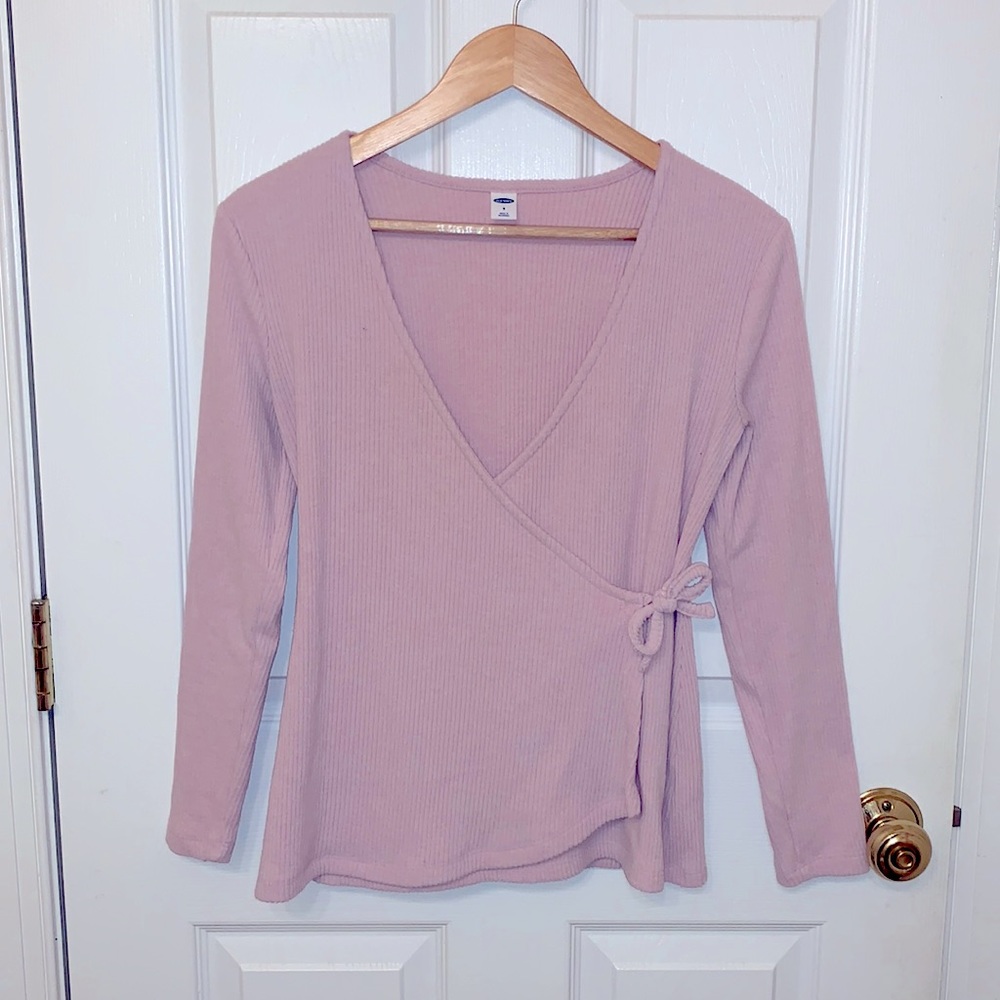 Long sleeve pink sweater